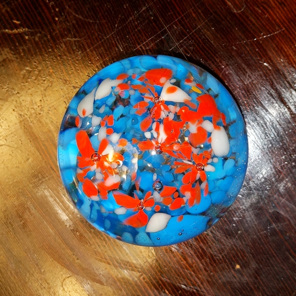 Vintage Glass Paper Weight - Picture 2 of 2